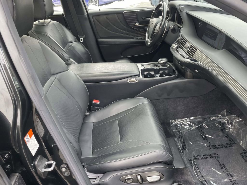 Used 2020 Lexus LS 500 w/ Accessory Package (Z2) image 48