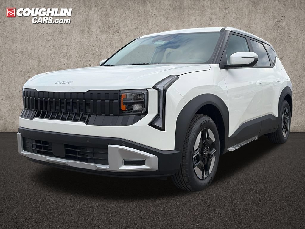 New 2027 Kia Seltos LX FWD image 3