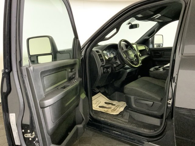 Used 2024 RAM 2500 Tradesman w/ Chrome Appearance Group image 16