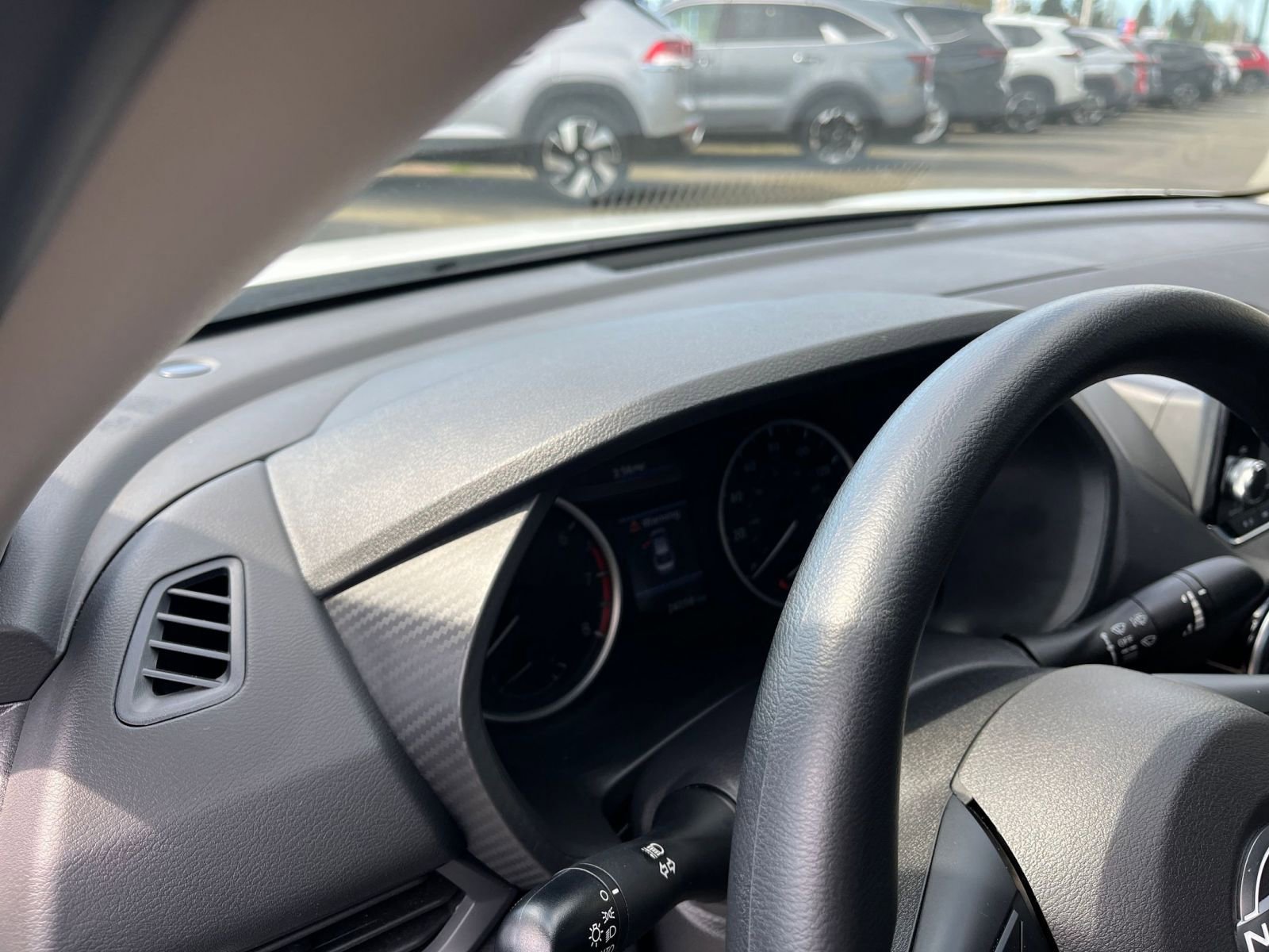 Used 2025 Nissan Sentra S FWD image 34