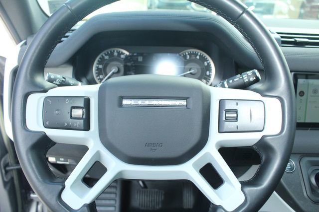 Used 2023 Land Rover Defender 110 image 17