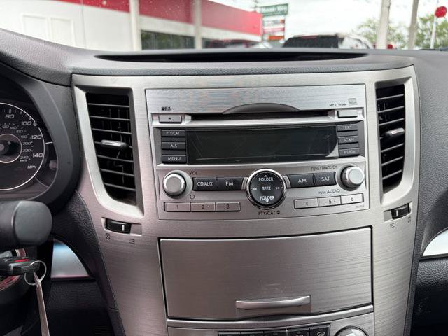 Used 2011 Subaru Outback 2.5i Premium w/ All-Weather Pkg AWD/4WD image 16