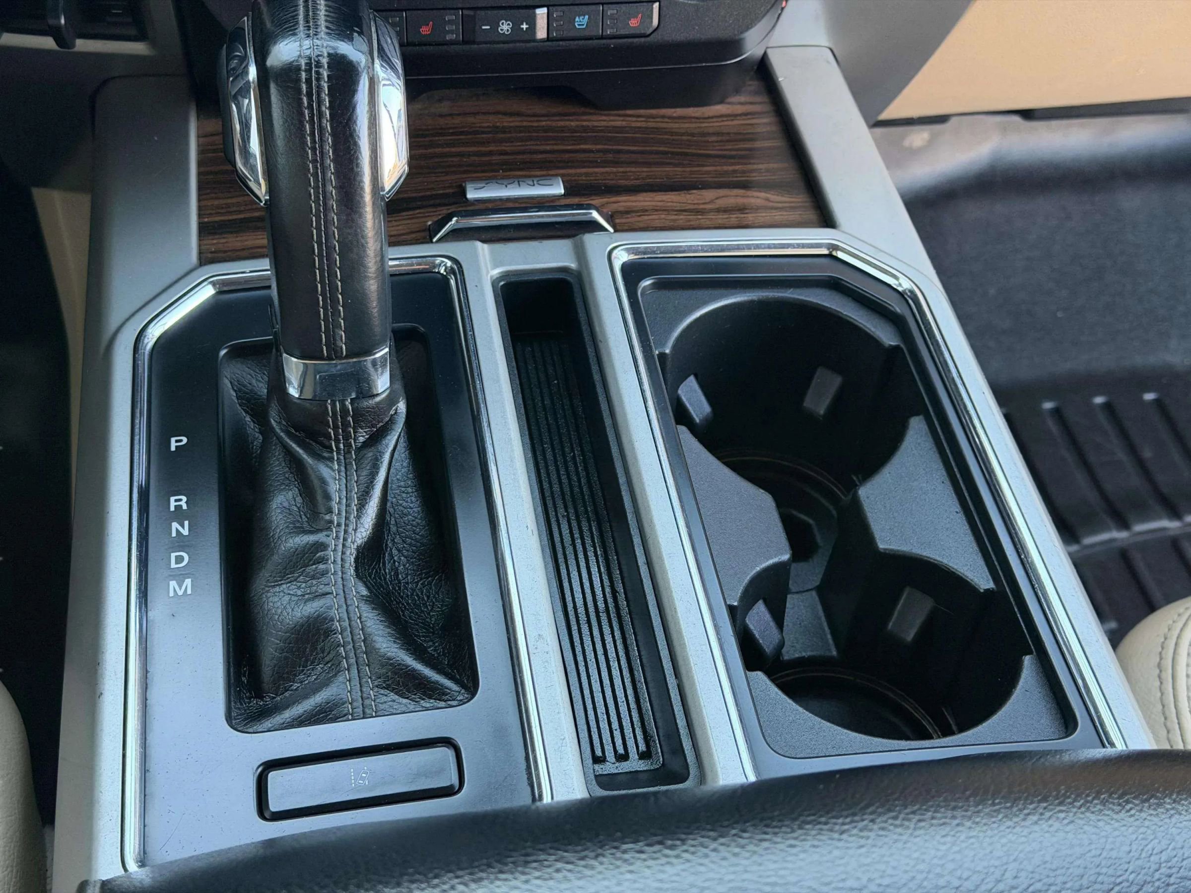 Used 2017 Ford F150 Lariat w/ Equipment Group 502A Luxury image 28