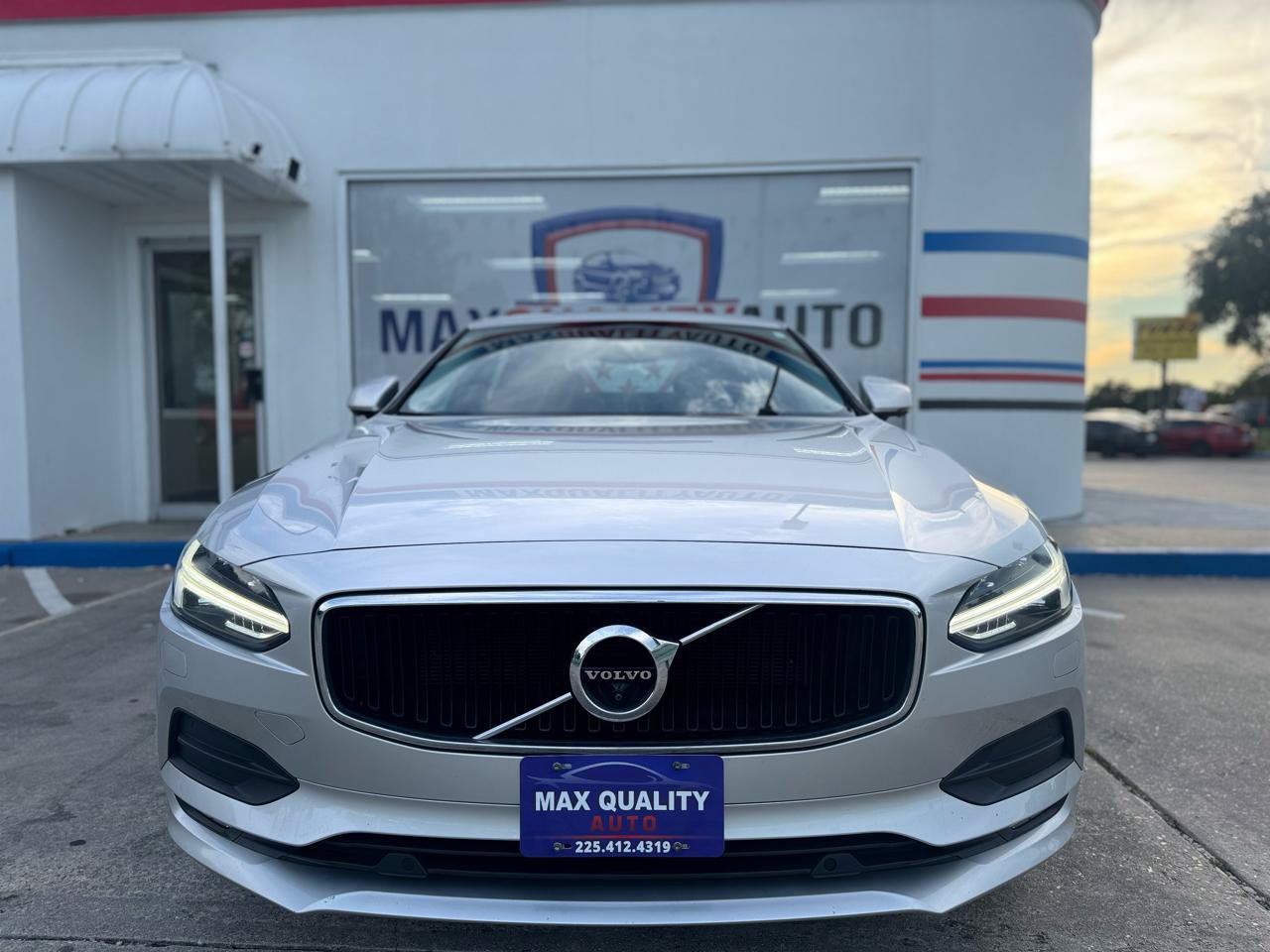 Used 2018 Volvo S90 T5 Momentum w/ Convenience Package AWD/4WD image 9