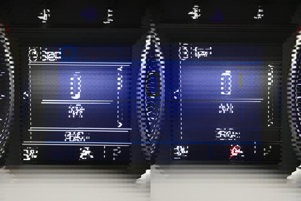 Used 2024 GMC Terrain SLE image 19