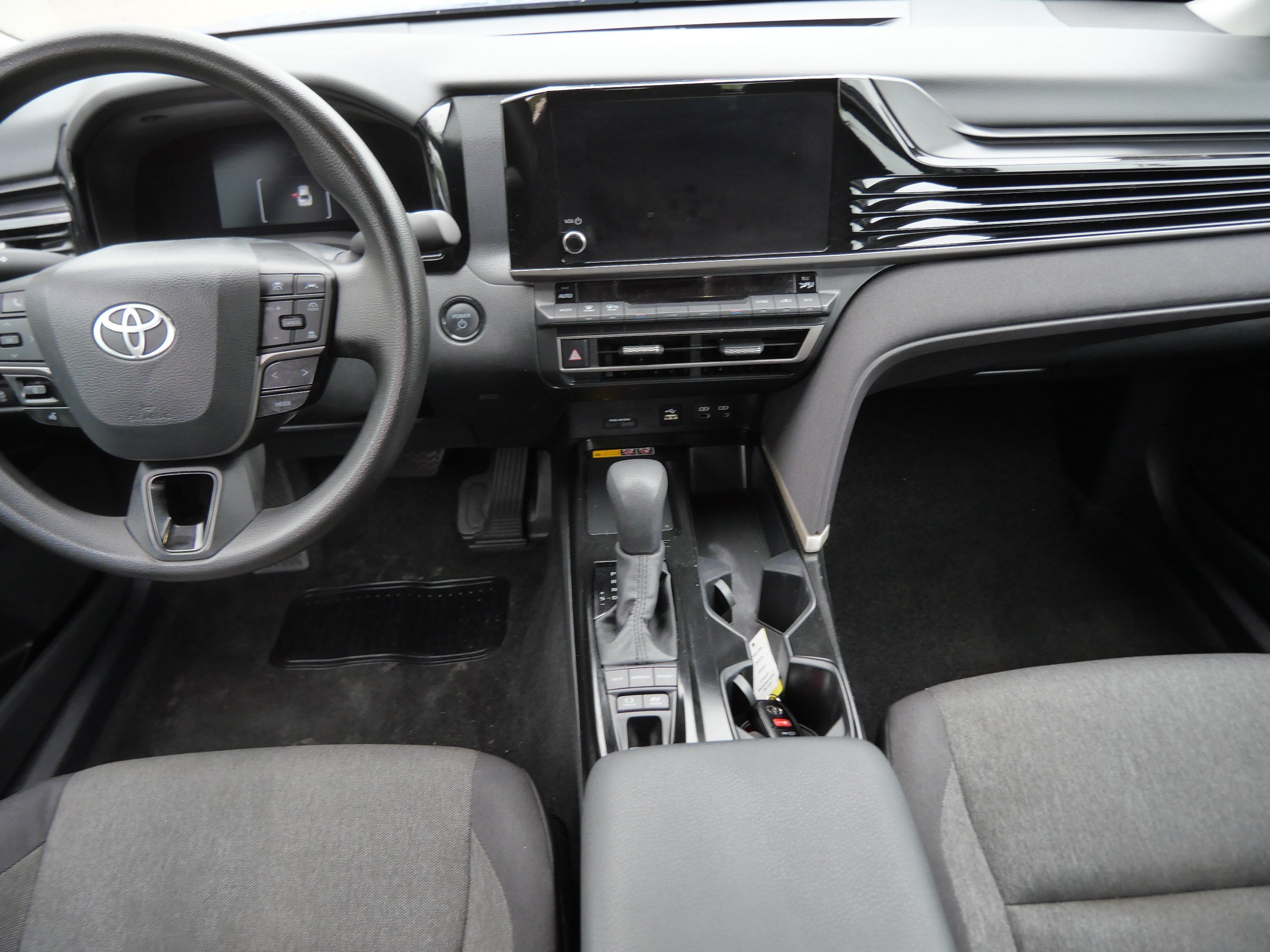 Certified 2025 Toyota Camry LE FWD image 11