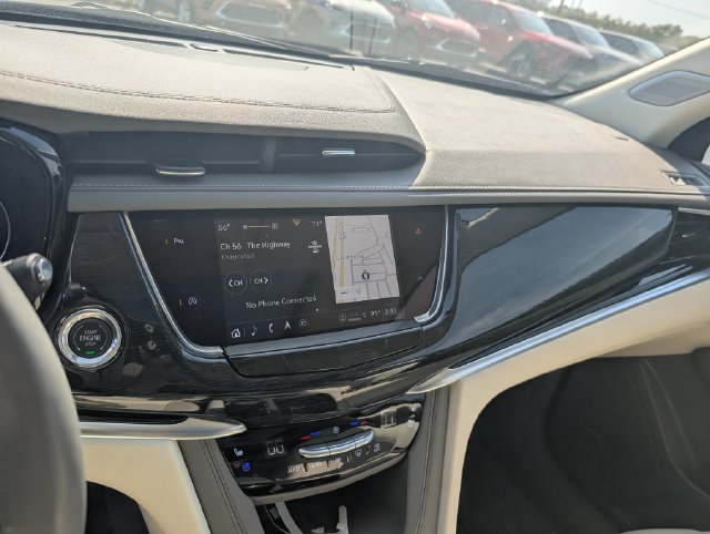 Used 2025 Cadillac XT6 Premium Luxury AWD/4WD image 18