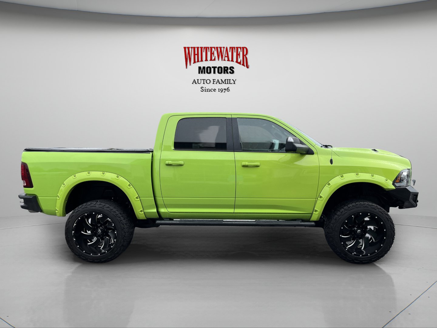 Used 2017 RAM 1500 Sport w/ Sublime Green Sport Package AWD/4WD image 4