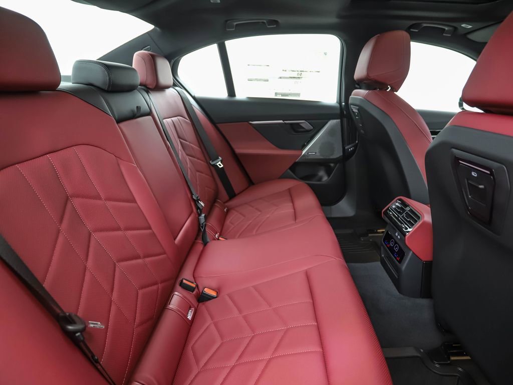 New 2026 BMW 530i xDrive w/ M Sport Package image 28