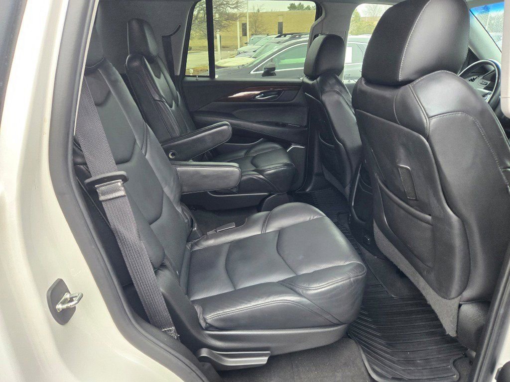 Used 2019 Cadillac Escalade Premium Luxury image 9
