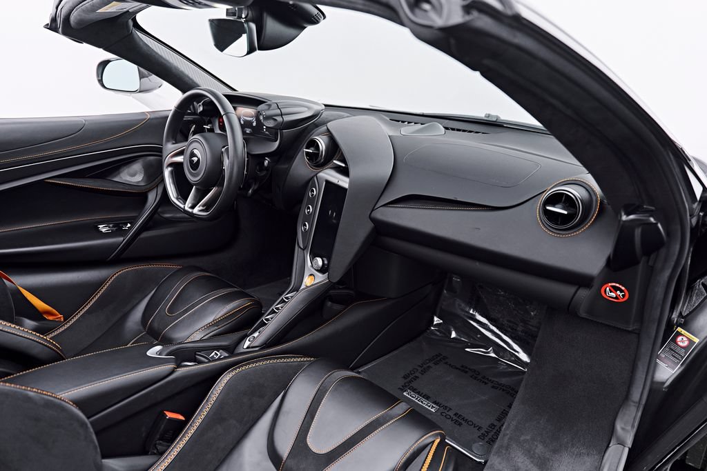 Used 2025 McLaren 750S Spider RWD image 47