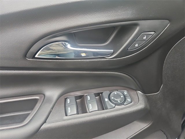 Used 2022 Chevrolet Equinox LT w/ Driver Convenience Package image 23
