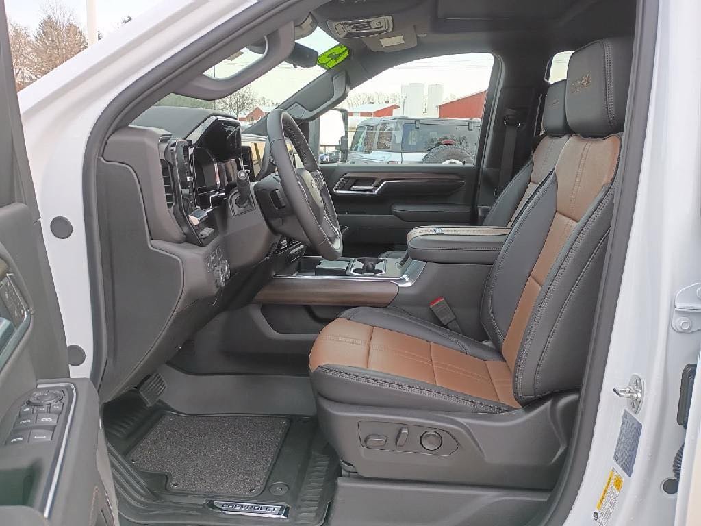 New 2025 Chevrolet Silverado 2500 High Country w/ Technology Package image 17