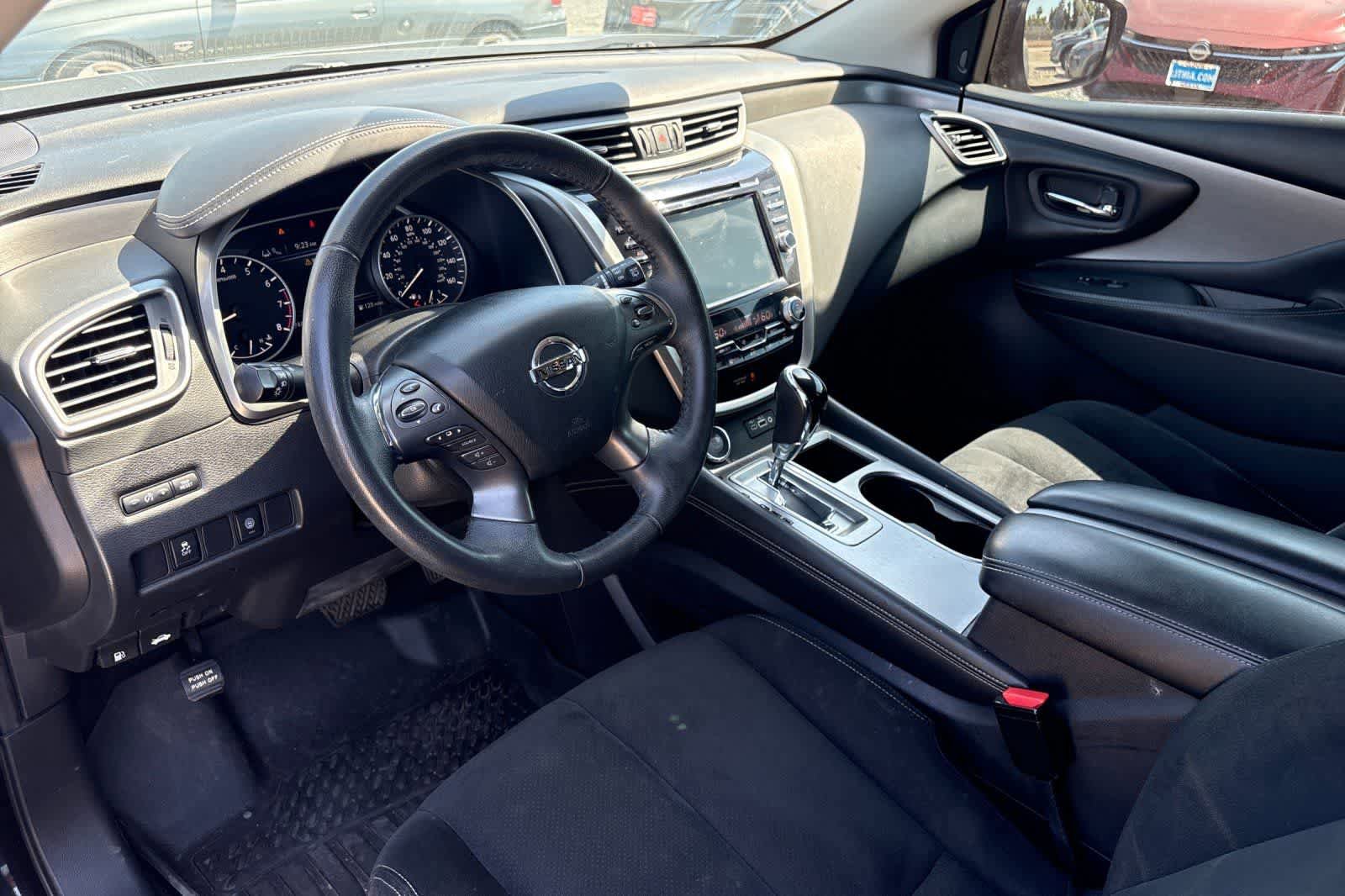 Used 2021 Nissan Murano SV FWD image 14