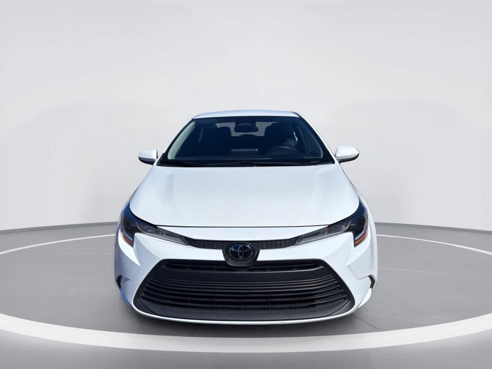 Used 2025 Toyota Corolla LE FWD image 7