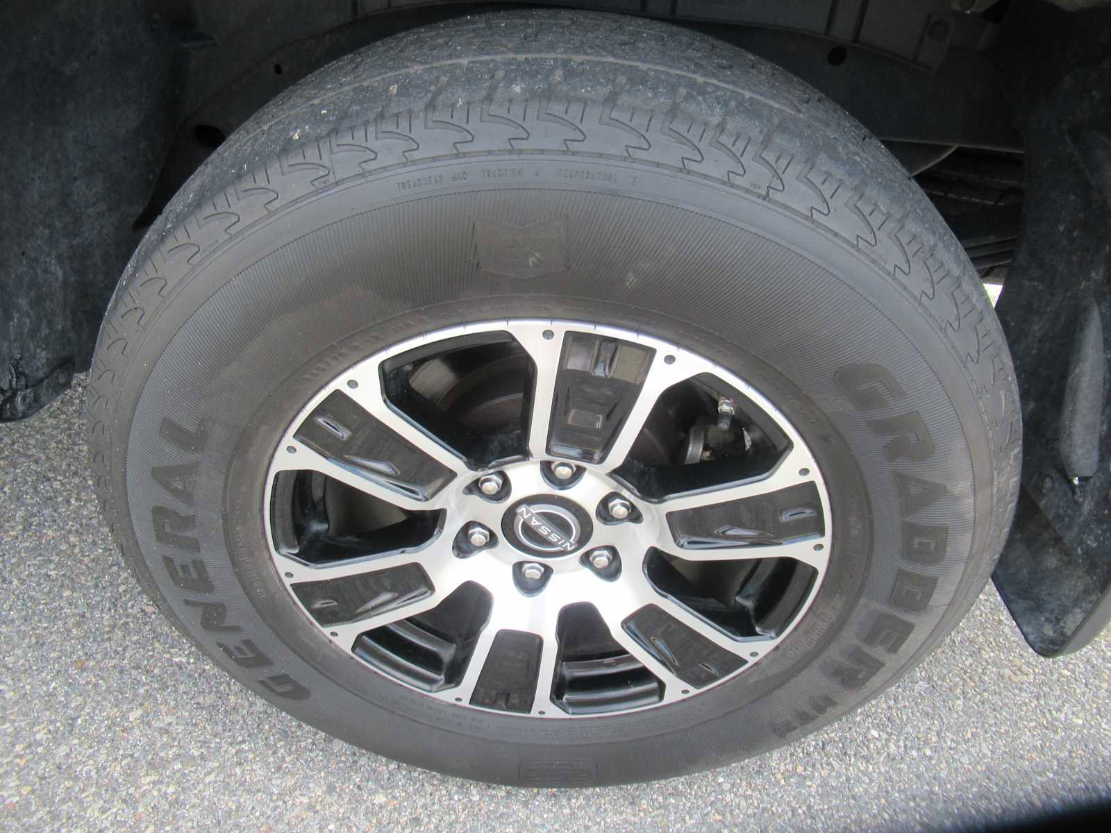 Used 2023 Nissan Titan SV w/ Accessory Utility Package image 10