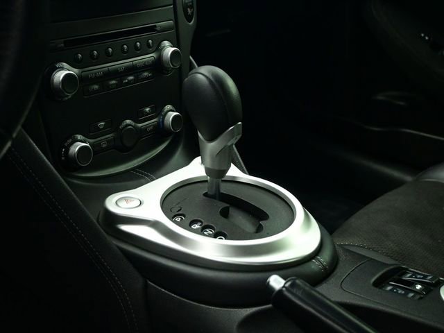 Used 2020 Nissan 370Z Touring Sport image 8