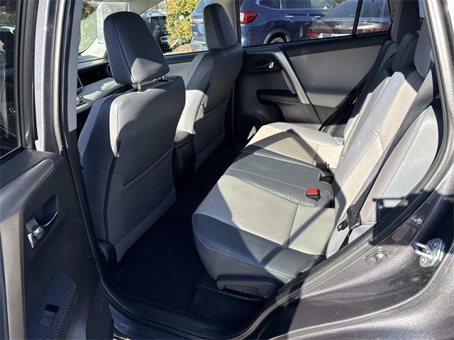 Used 2015 Toyota RAV4 Limited image 17