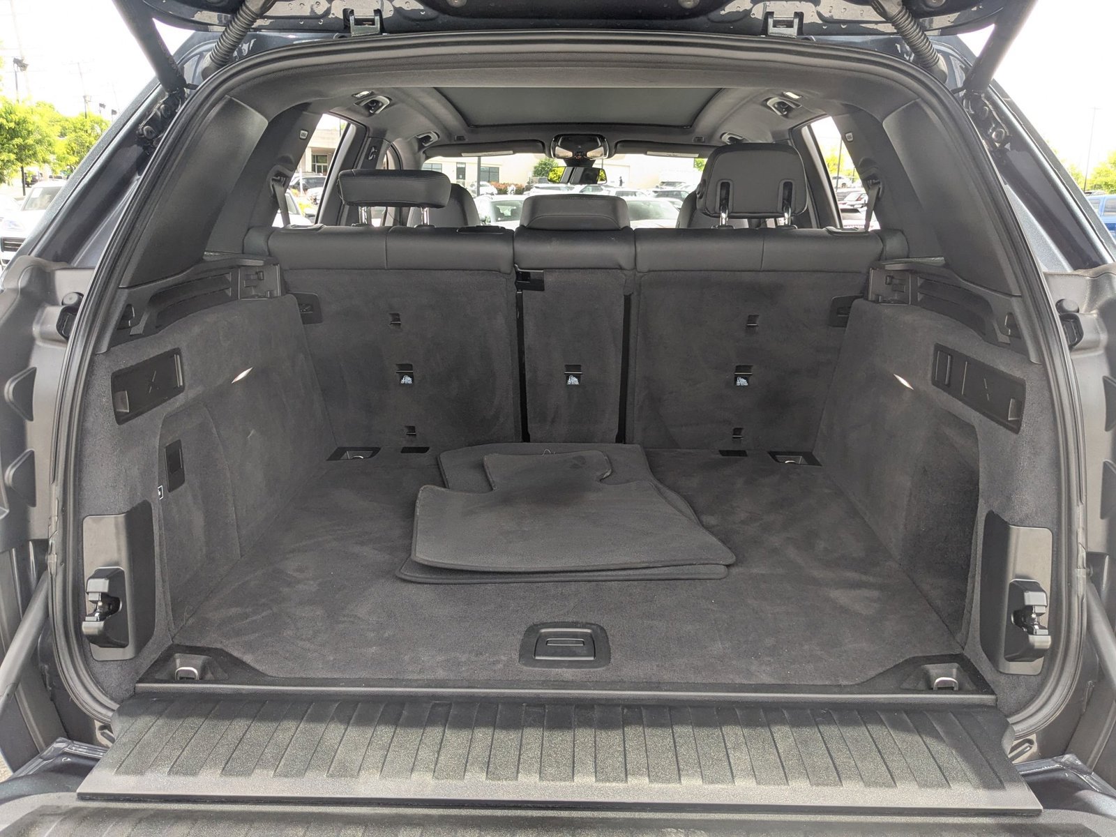Used 2022 BMW X5 xDrive40i w/ Premium Package AWD/4WD image 10