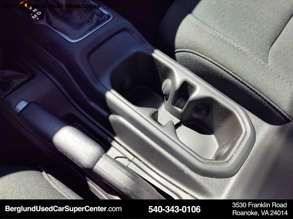 Used 2023 Jeep Wrangler Unlimited w/ Cold Weather Group AWD/4WD image 34