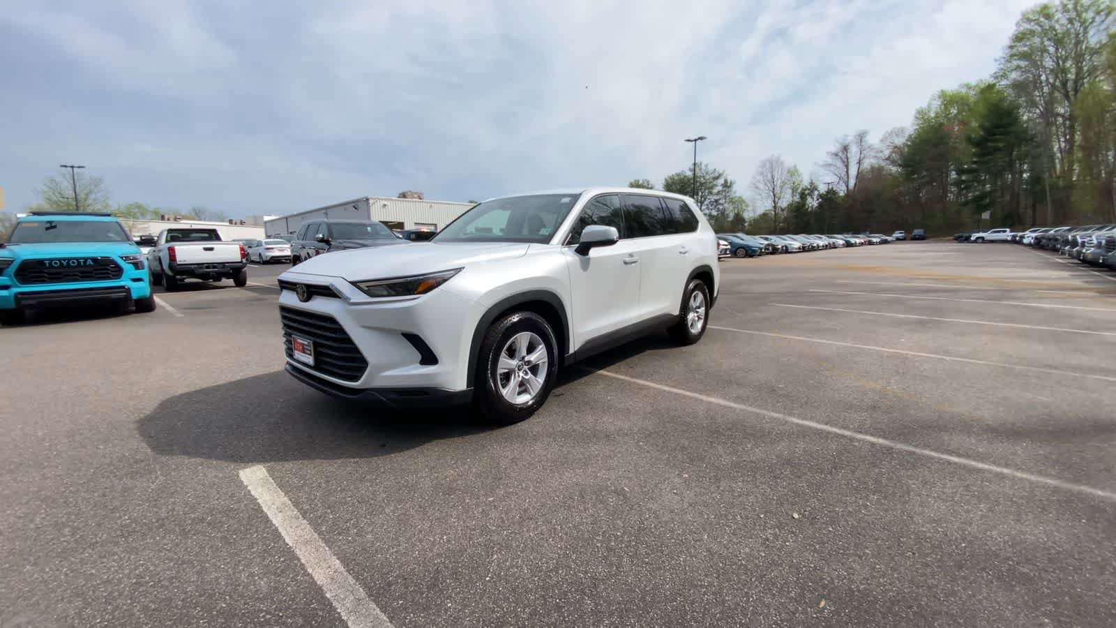 Certified 2025 Toyota Grand Highlander FWD image 8