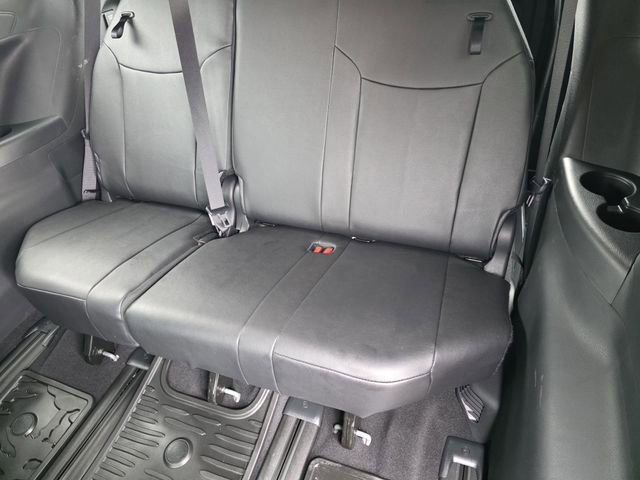 Used 2025 Toyota Sienna XLE Woodland Edition AWD/4WD image 28