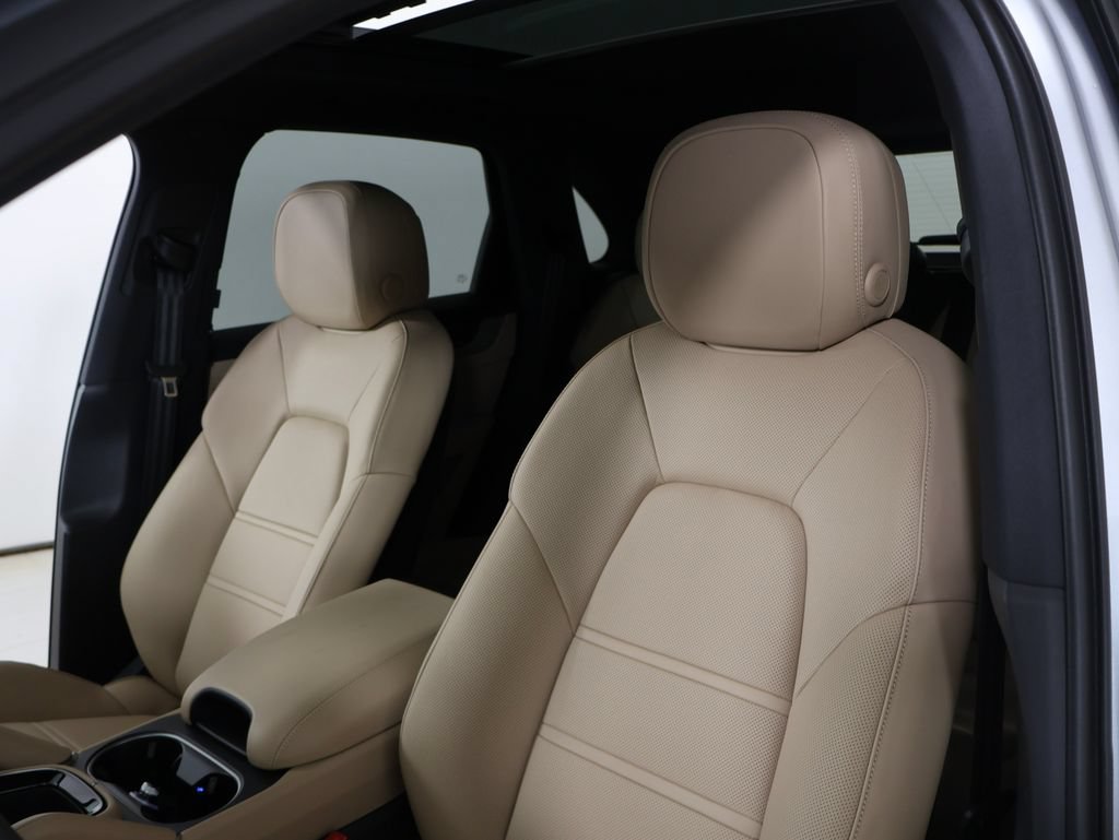 New 2026 Porsche Cayenne AWD/4WD image 12