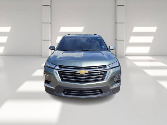 Used 2023 Chevrolet Traverse LT image 2