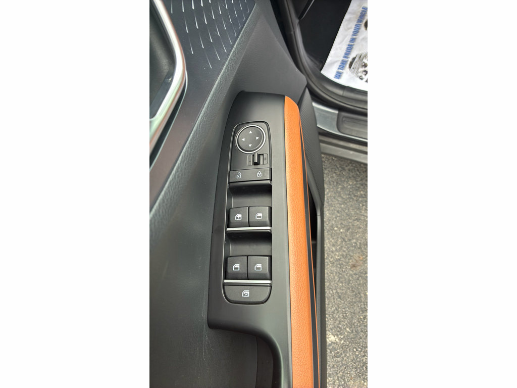 Used 2024 Kia Soul EX w/ Option Group 015 FWD image 12