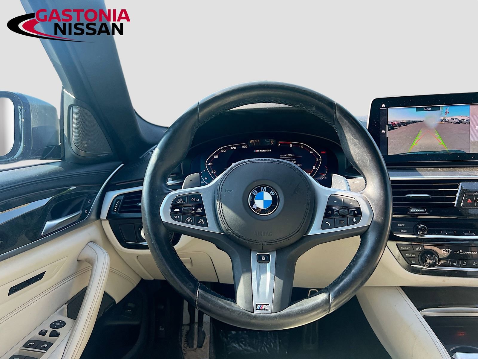 Used 2023 BMW M550i xDrive w/ Dynamic Handling Package AWD/4WD image 31