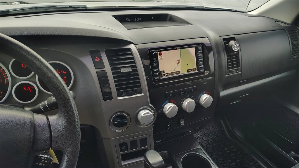 Used 2011 Toyota Tundra 4x4 CrewMax image 19