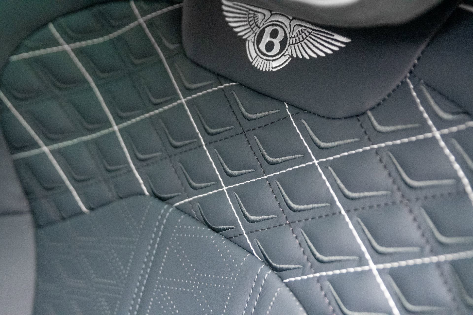 New 2026 Bentley Flying Spur Plug-In Hybrid AWD/4WD image 16