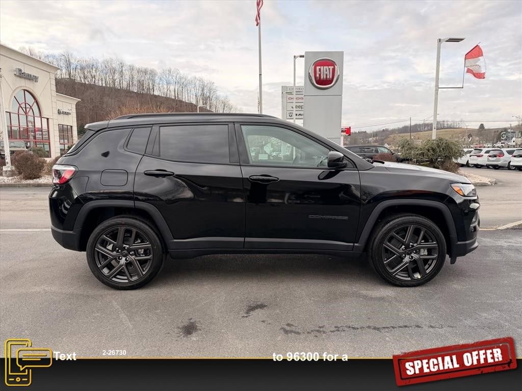 New 2026 Jeep Compass Latitude image 3