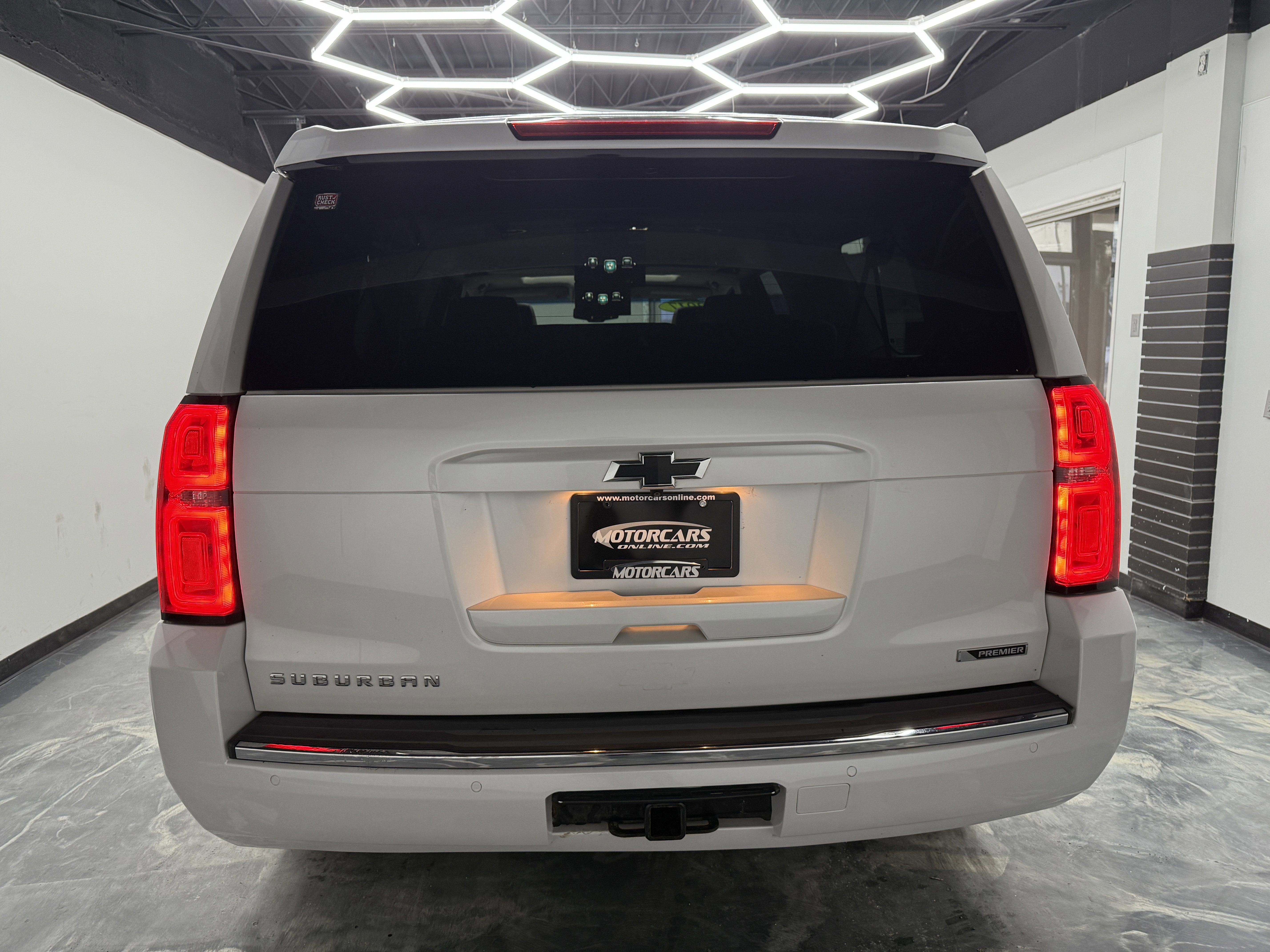 Used 2017 Chevrolet Suburban Premier image 4