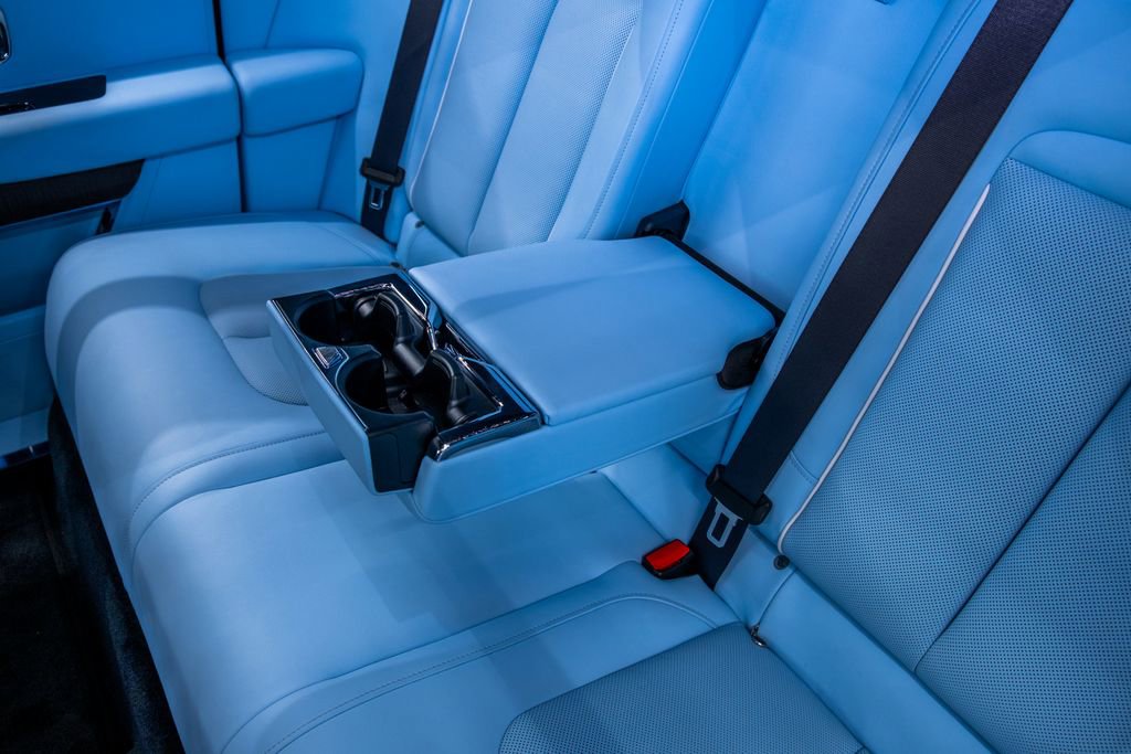 Used 2025 Rolls-Royce Cullinan AWD/4WD image 20