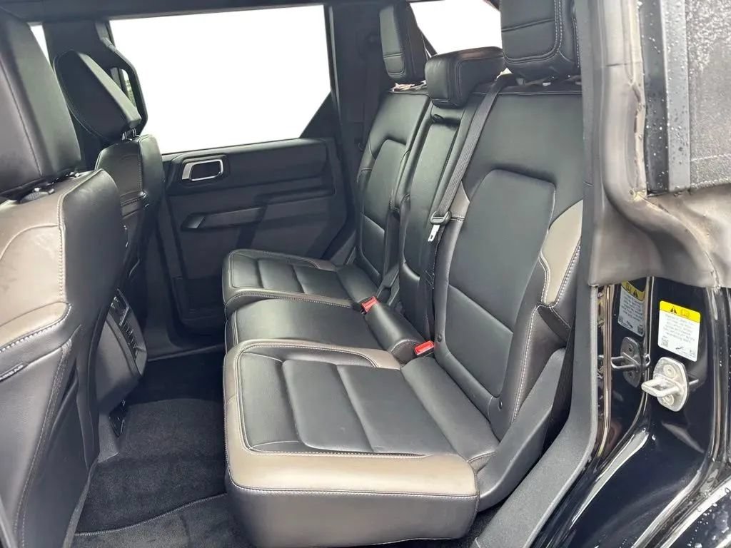 Used 2025 Ford Bronco Outer Banks AWD/4WD image 27