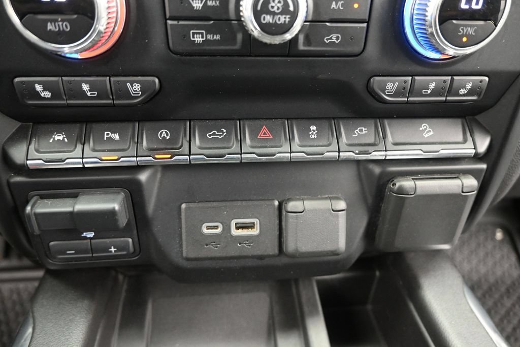 Used 2021 GMC Sierra 1500 AT4 w/ AT4 Premium Package AWD/4WD image 26