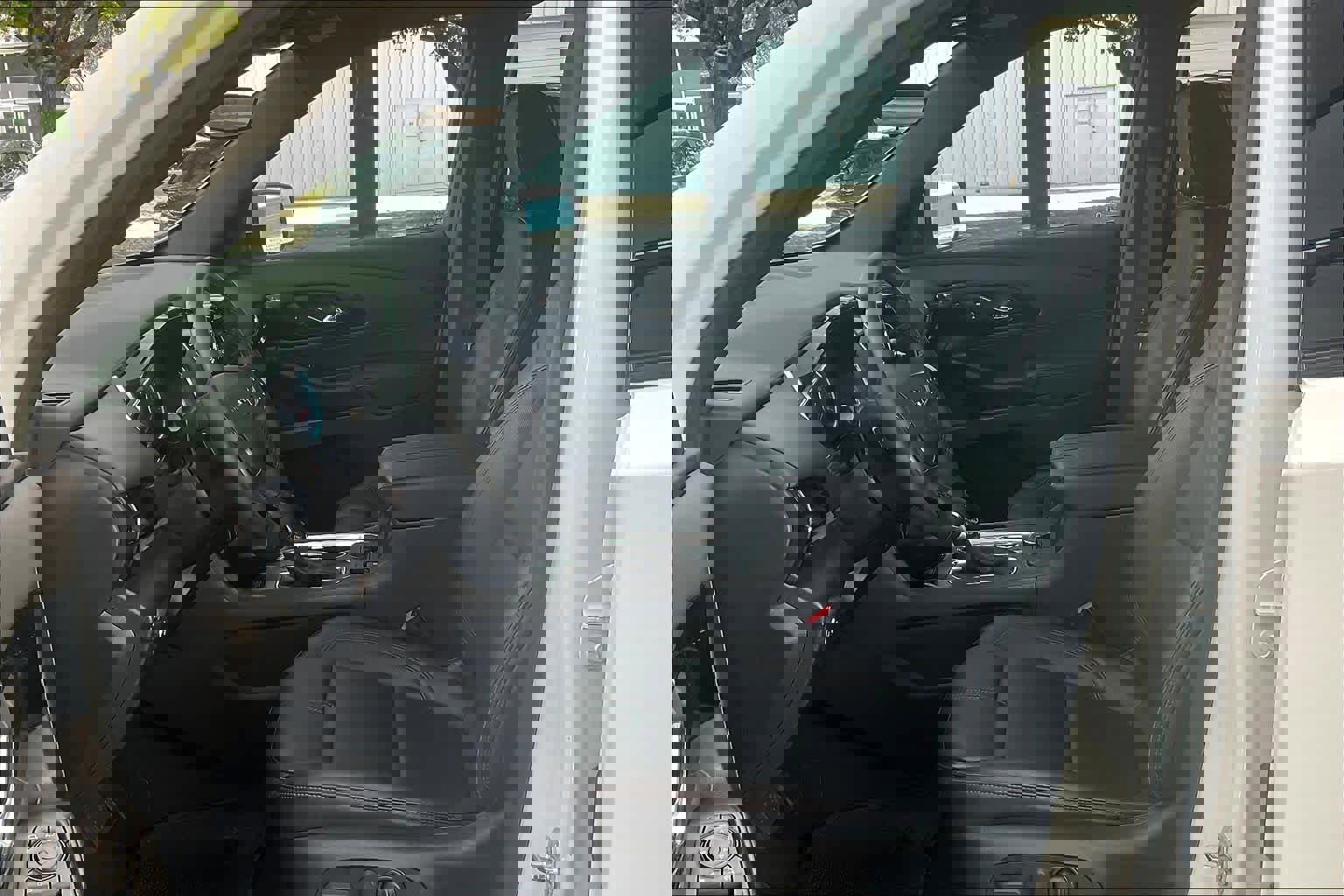 Used 2023 Chevrolet Traverse RS image 8