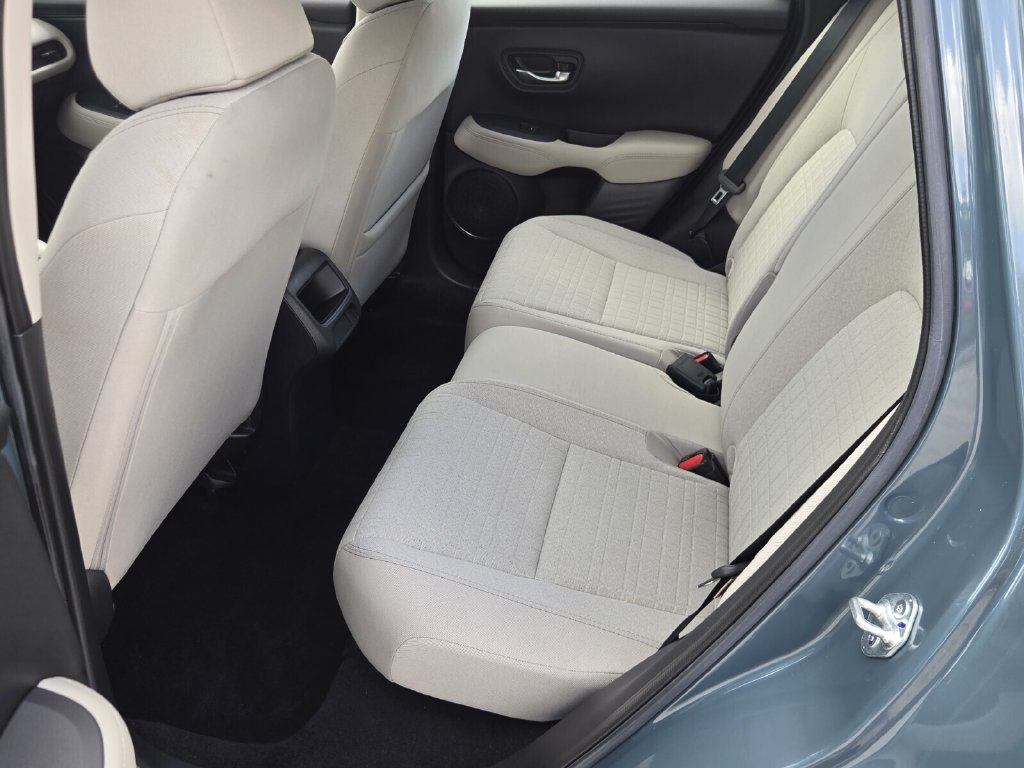 Certified 2025 Honda HR-V LX image 12