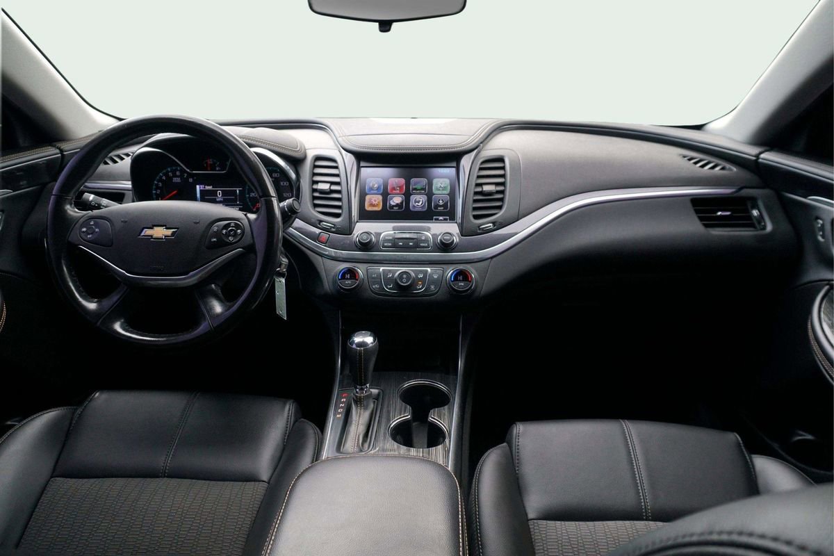 Used 2017 Chevrolet Impala LT FWD image 17