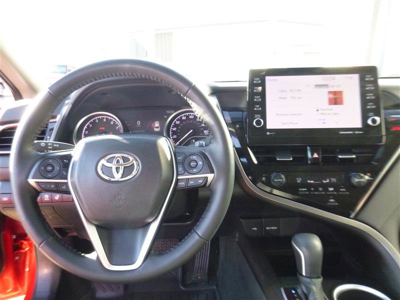 Used 2024 Toyota Camry XLE w/ Cold Weather Package image 10
