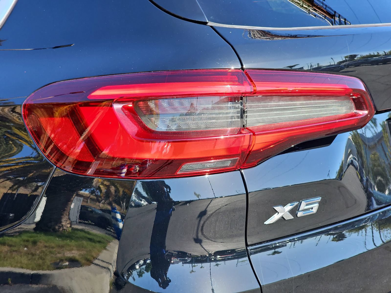Used 2021 BMW X5 xDrive40i w/ Convenience Package AWD/4WD image 36