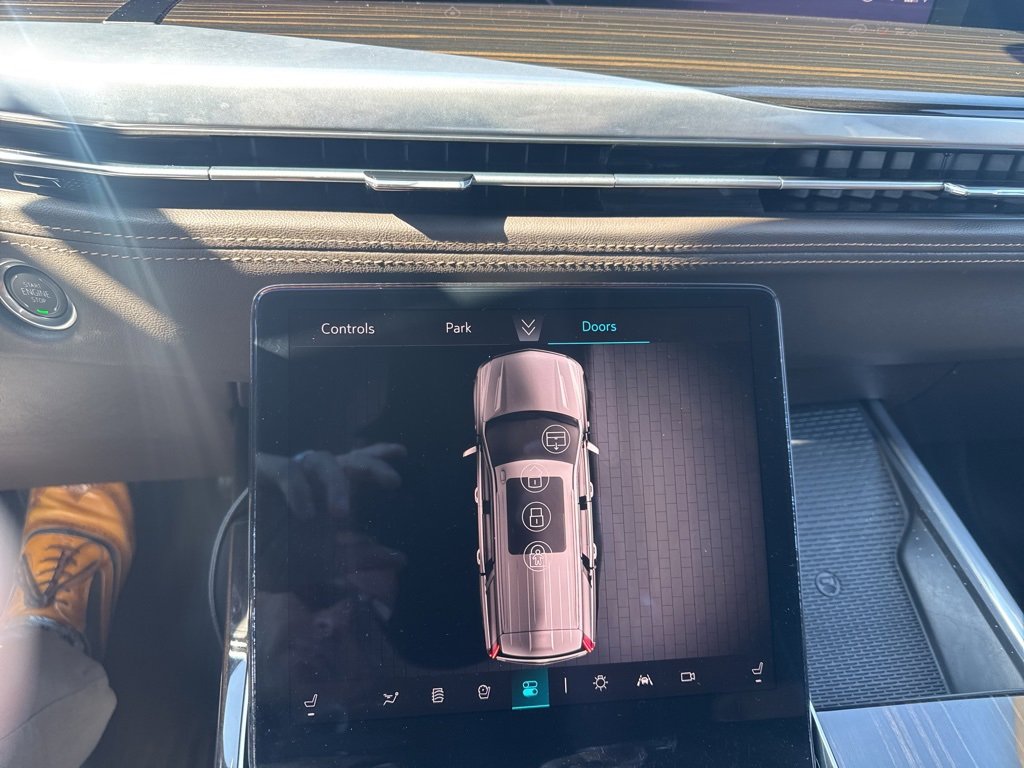 Used 2025 Cadillac Escalade Premium Luxury w/ Touring Package image 10