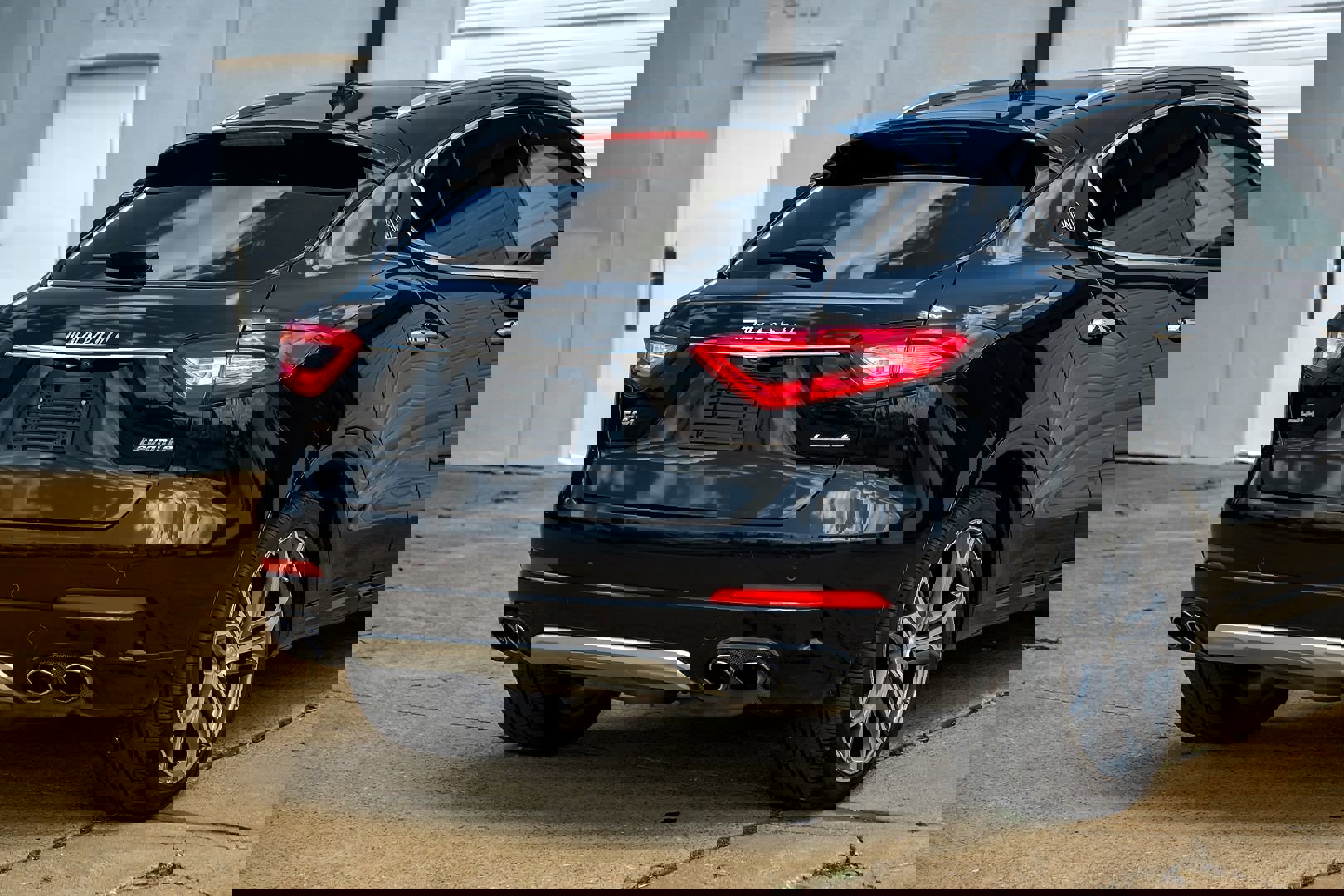 Used 2019 Maserati Levante S GranLusso image 11