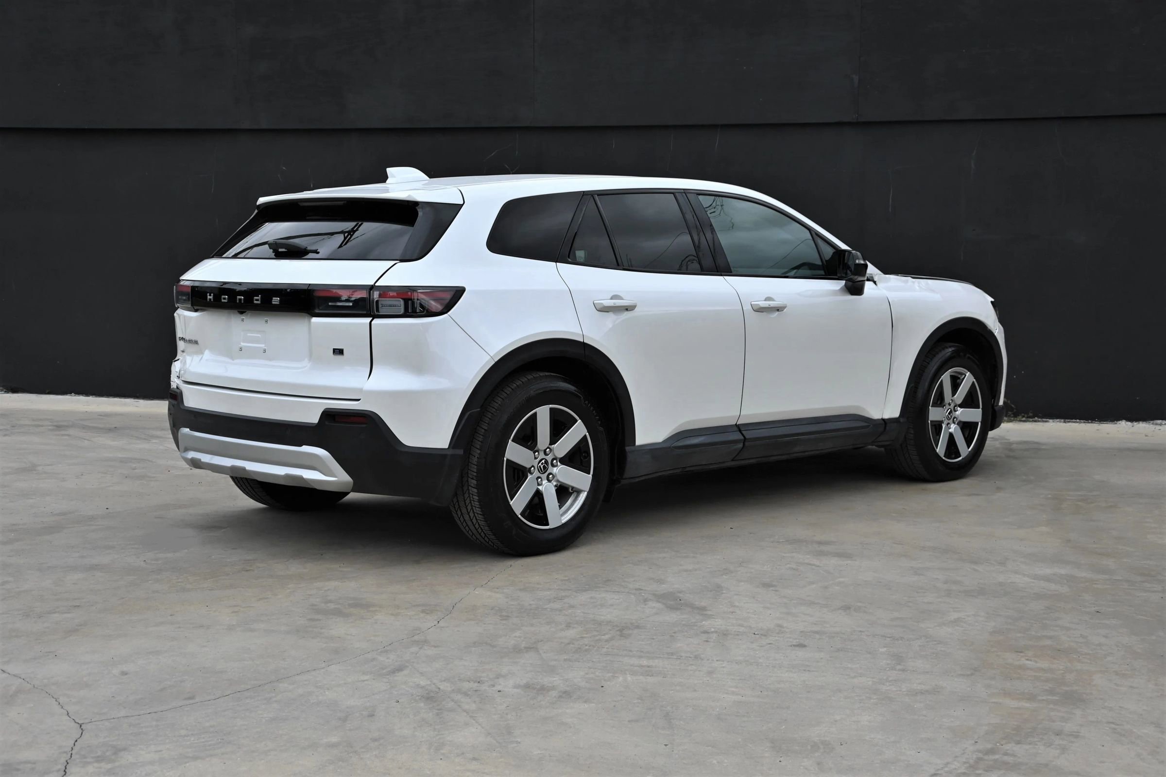 Used 2024 Honda Prologue EX image 5