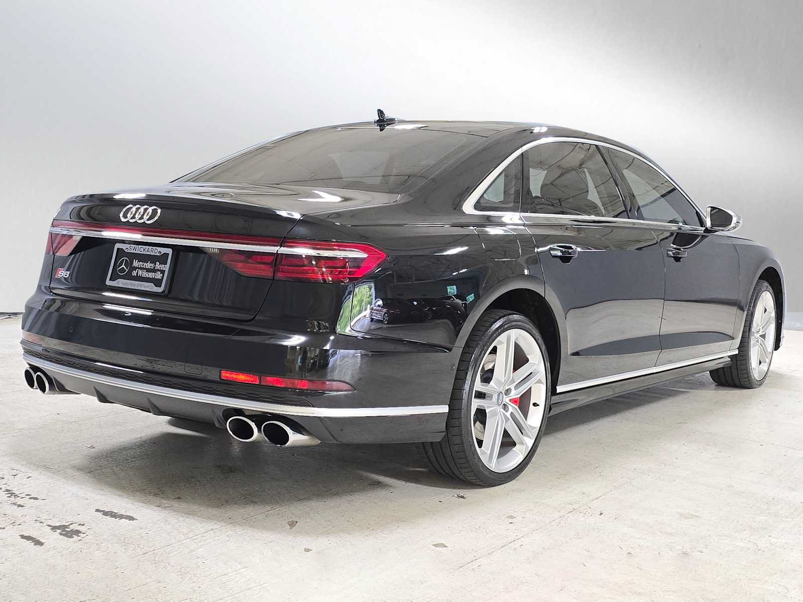 Used 2020 Audi S8 L w/ S8 Executive Package AWD/4WD image 3
