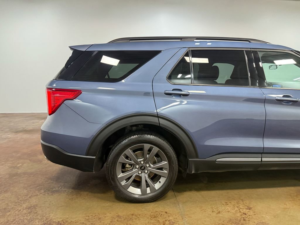 Used 2021 Ford Explorer XLT w/ Equipment Group 202A image 33