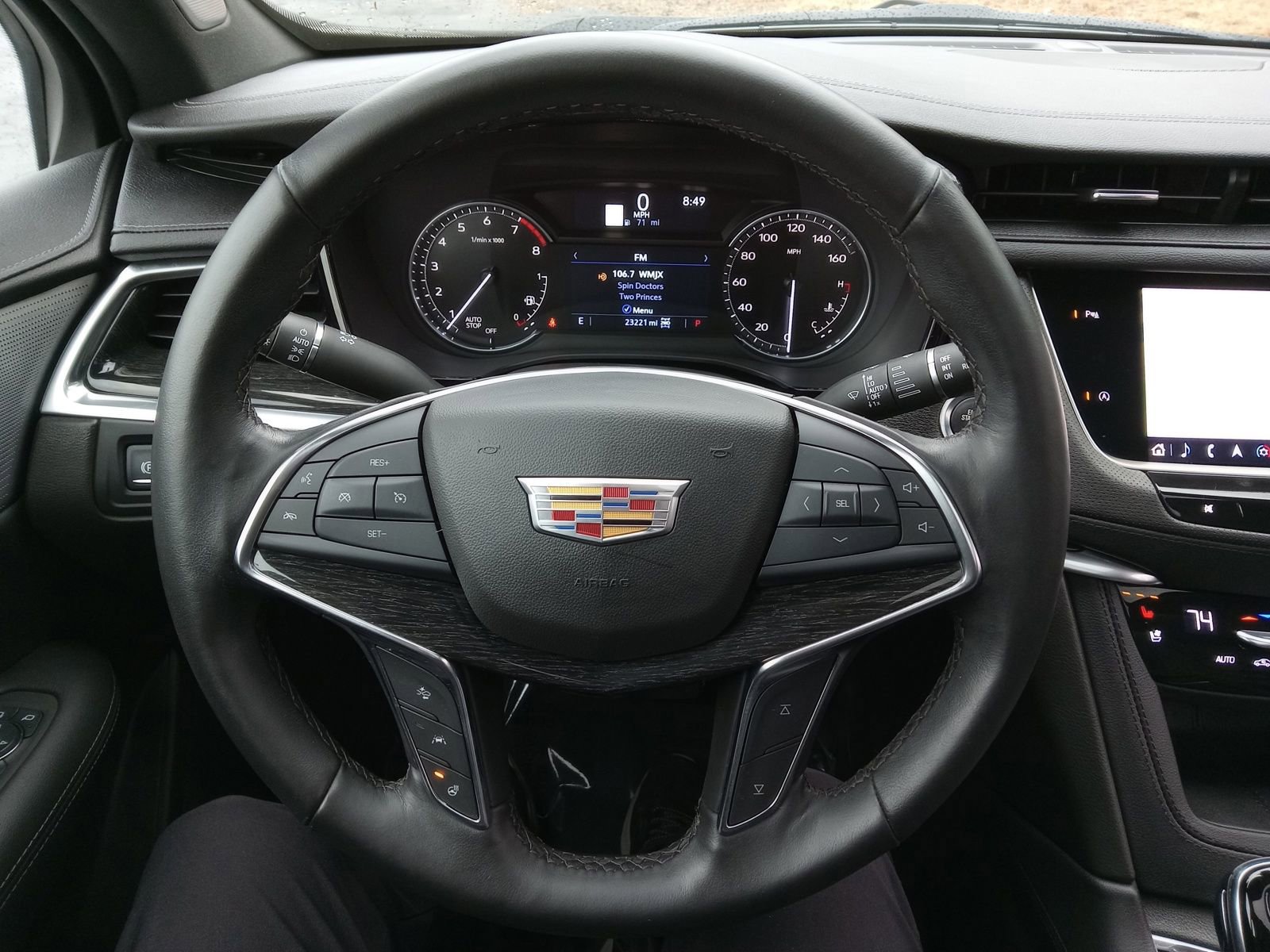 Used 2022 Cadillac XT5 Premium Luxury w/ LPO, ONYX Package image 13