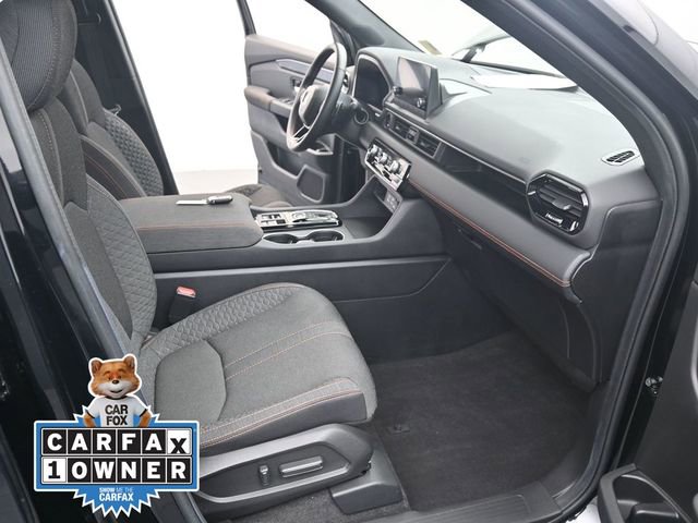 Used 2025 Honda Pilot Sport image 17