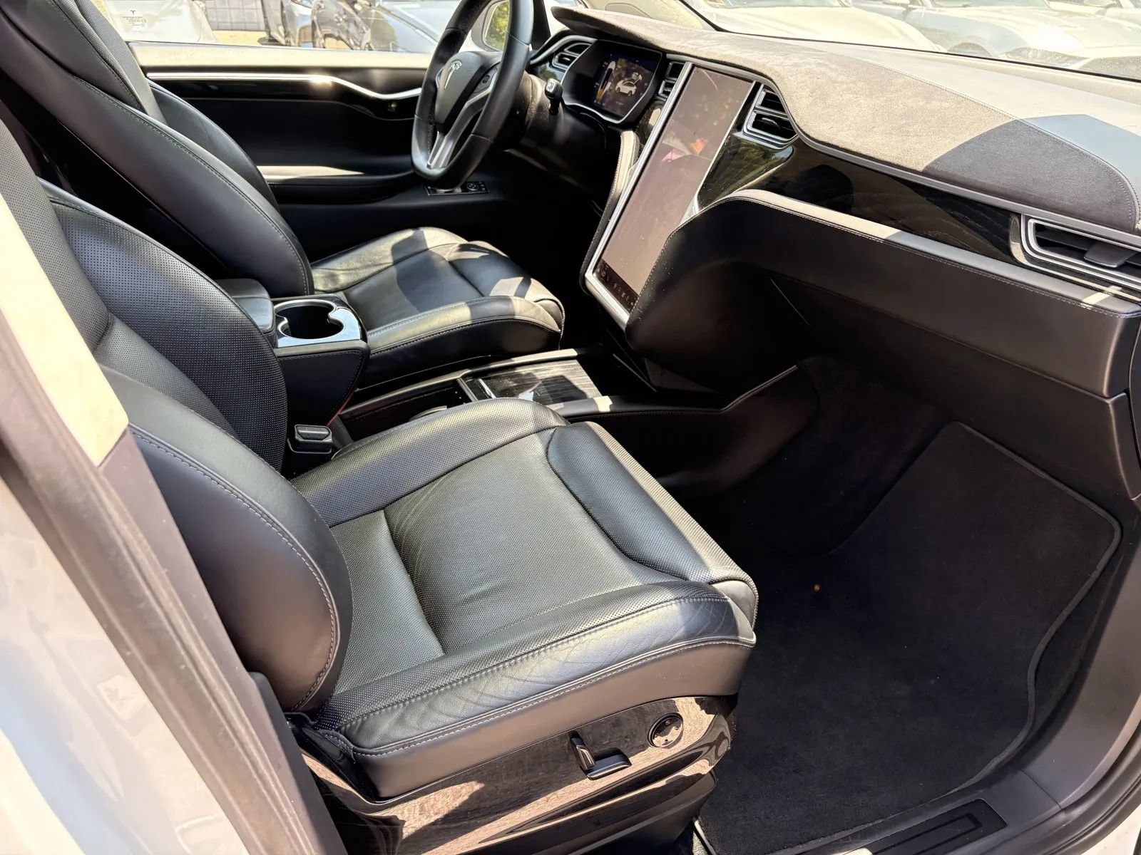Used 2016 Tesla Model X 75D AWD/4WD image 6